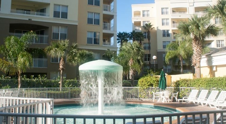 Hotel Vacation Village At Parkway