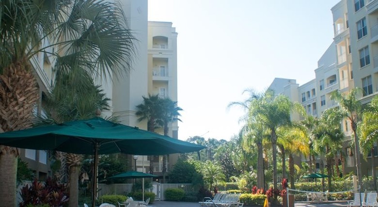 Hotel Vacation Village At Parkway