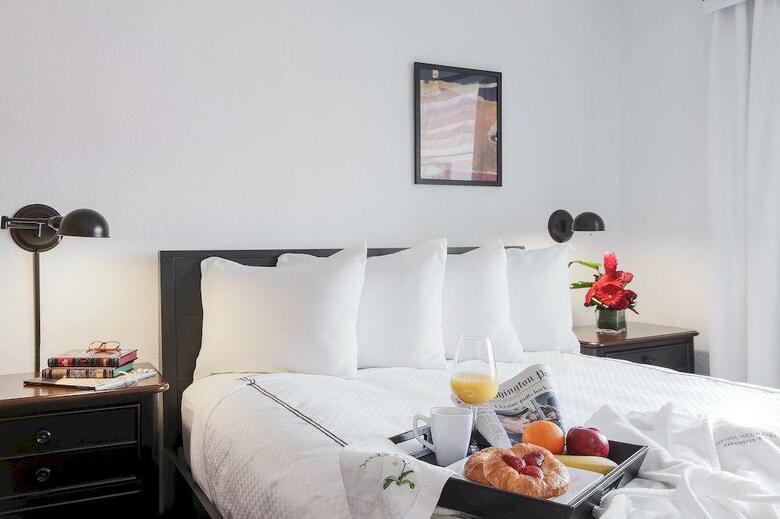 Hotel Capitol Hill Suites