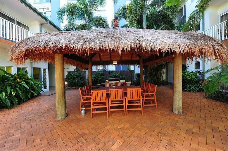 Hotel Coral Tree Inn
