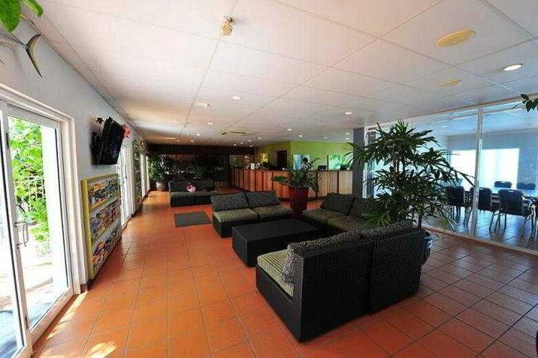 Hotel Coral Tree Inn