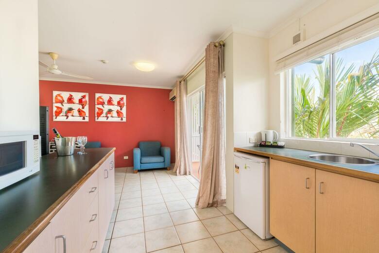 Hotel Coral Tree Inn
