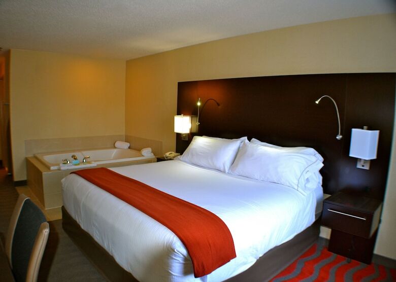 Holiday Inn Express Hotel & Suites Waterford