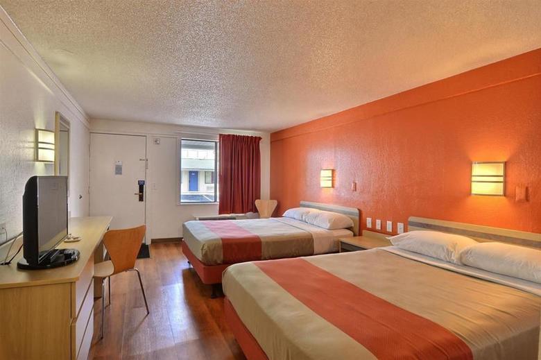 Motel 6 Altoona