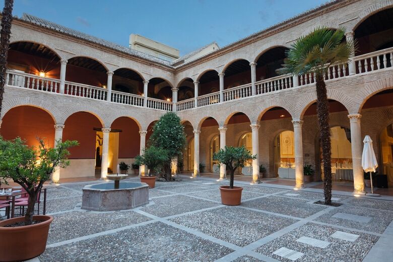 Hotel AC Palacio De Santa Paula, Autograph Collection�