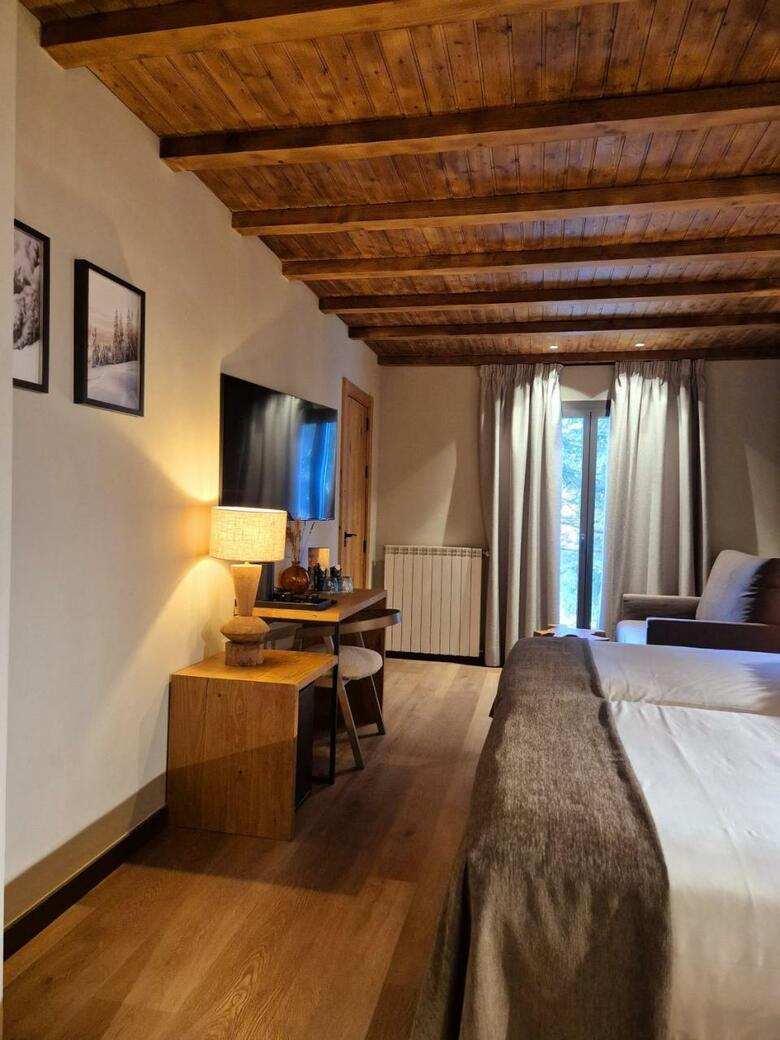 Ziryab Hotel
