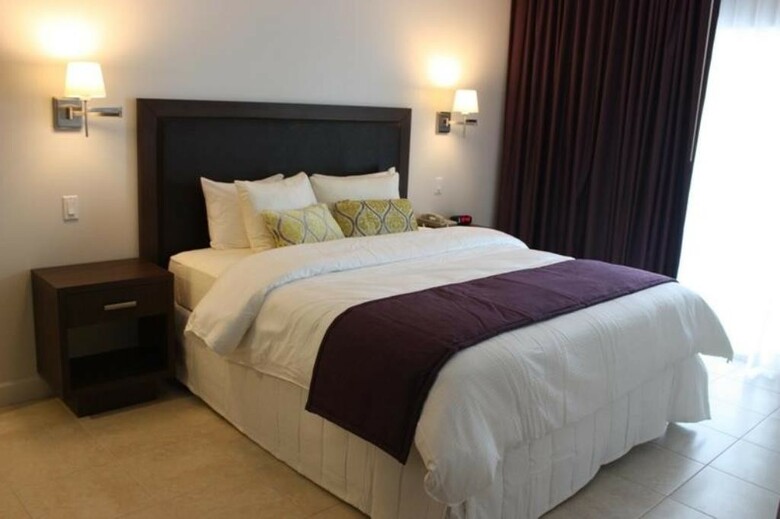 Hotel Collins