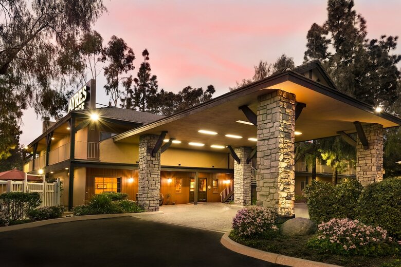 Hotel Ayres Lodge Alpine