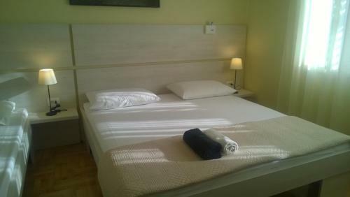 Hostal Rooms & Apartments Blue Beach