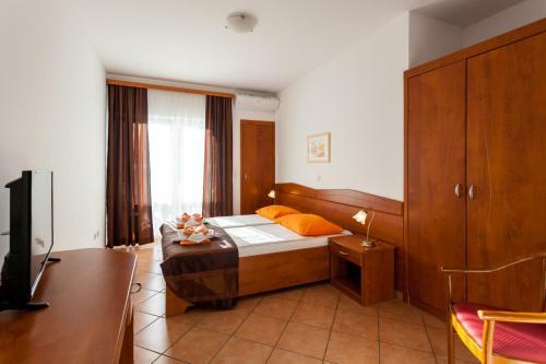 Hostal Guesthouse Villa Adria