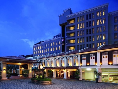 Albert Court Village Hotel