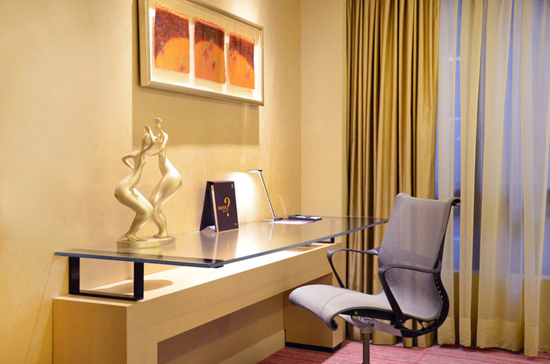 Sheraton Hong Kong Hotel & Towers