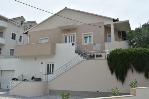 Apartments Dante