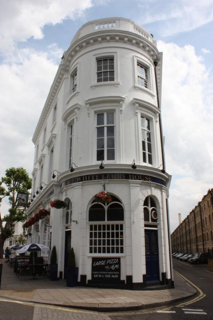 Publove At The White Ferry Victoria - Hostel