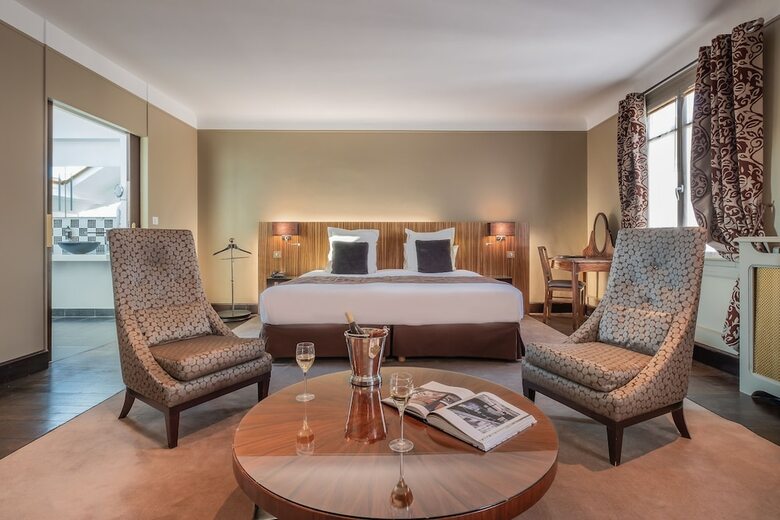 Le Grand Hotel De Tours