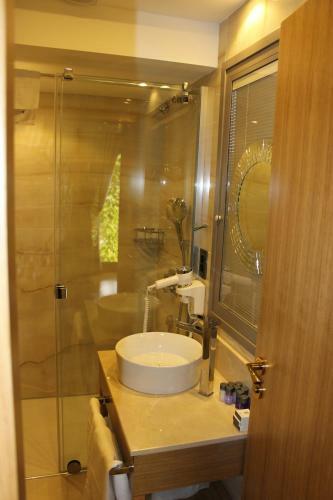 Lale Hotel