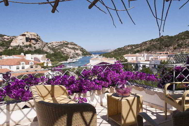 Hotel Residence Living Poltu Quatu