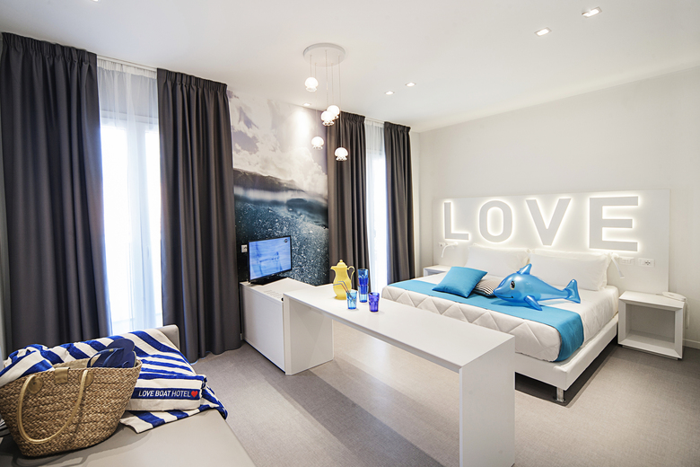 Hotel Love Boat