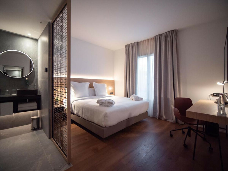 Paxton Spa Hotel Paris Mlv