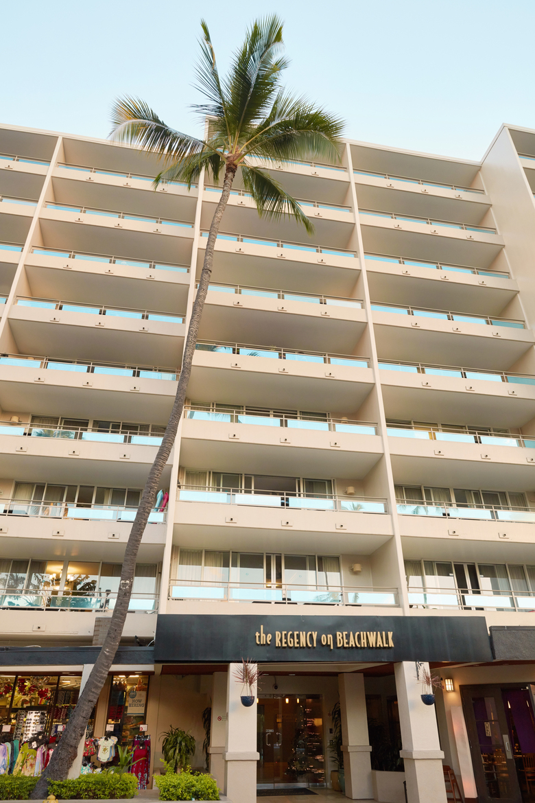 Hotel Regency On Beachwalk Waikiki By Outrigger