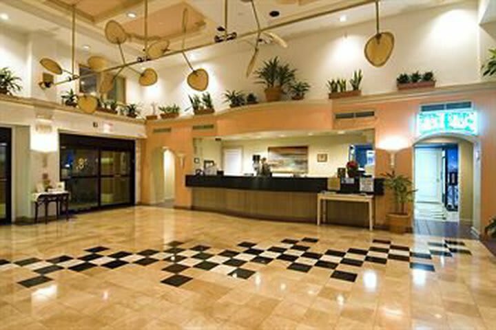Best Western Deerfield Beach Hotel & Suites
