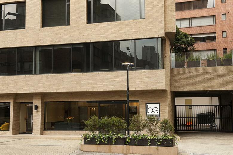 Bs Rosales Hotel & Suites