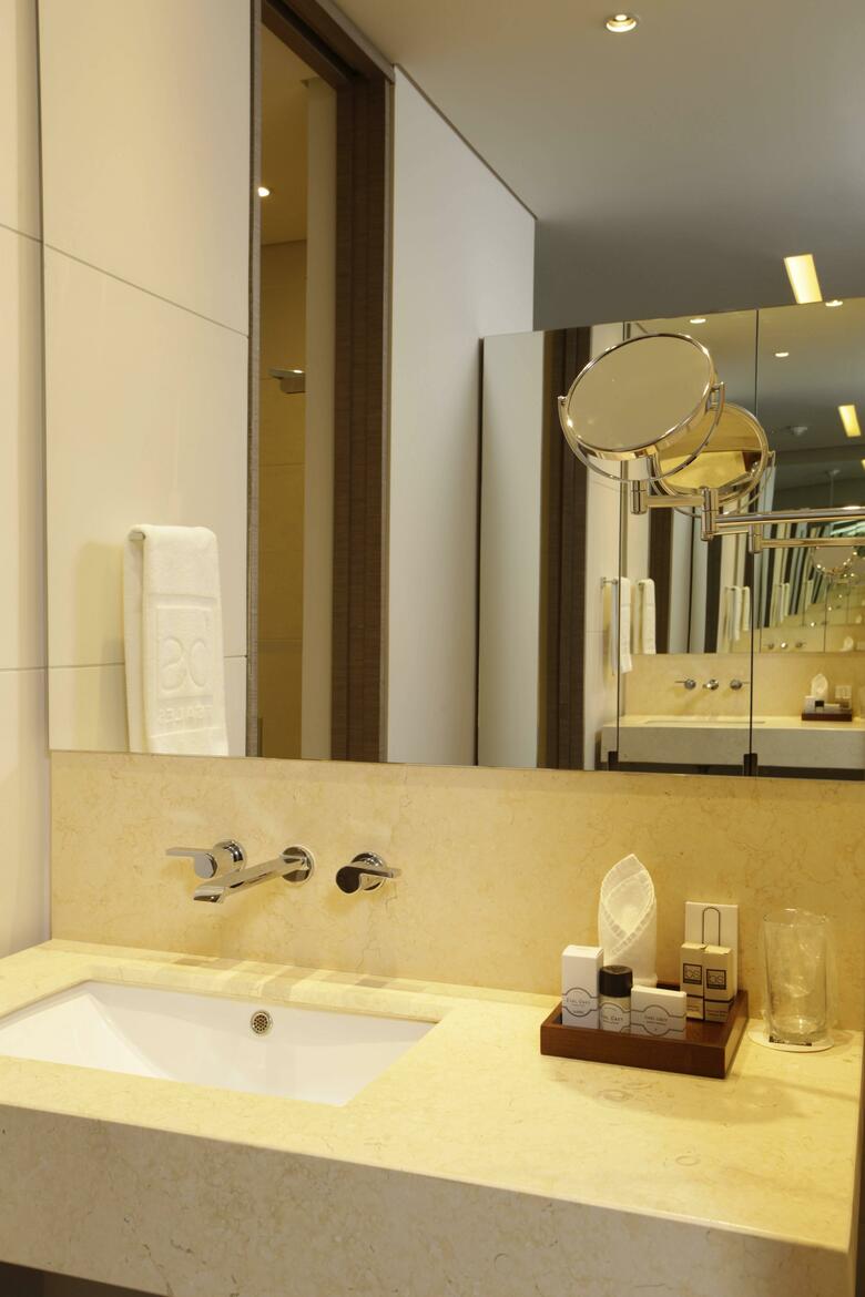 Bs Rosales Hotel & Suites