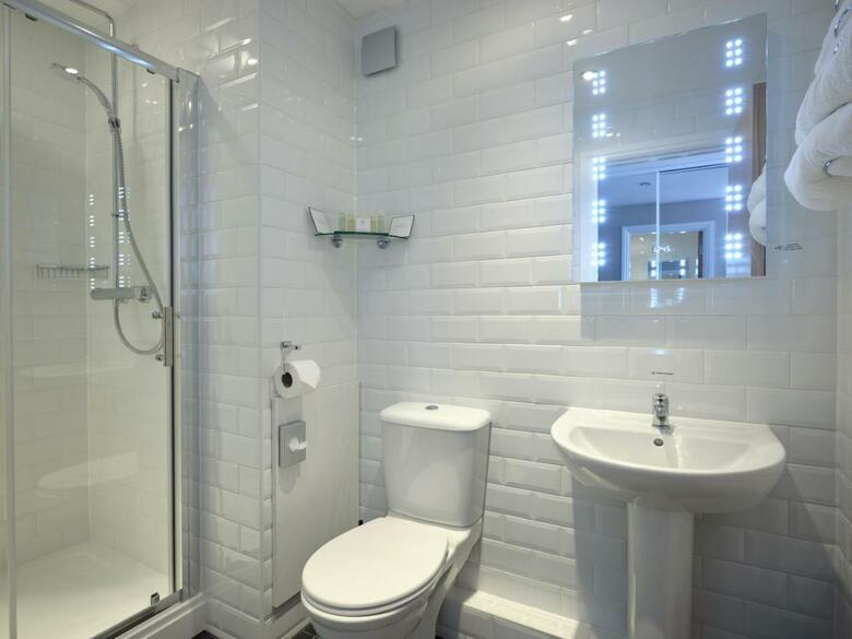 Mill Hotel (.)