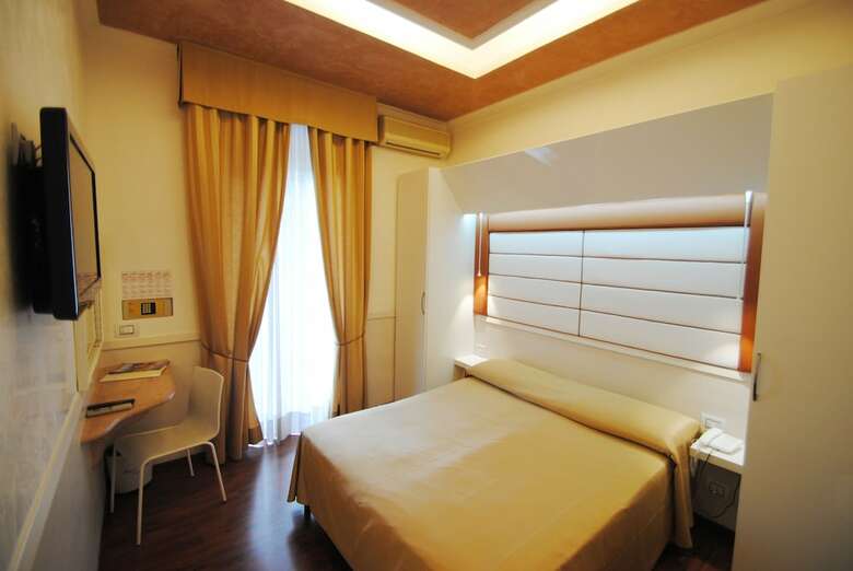 Hotel Verona Rome
