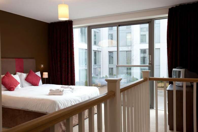 Spires Hotel (two Bedroom) 6 Pax