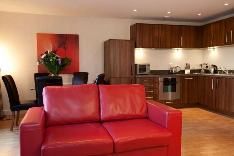 Spires Hotel (two Bedroom) 6 Pax