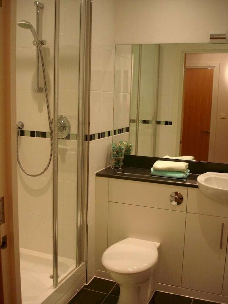 Spires Hotel (two Bedroom) 6 Pax