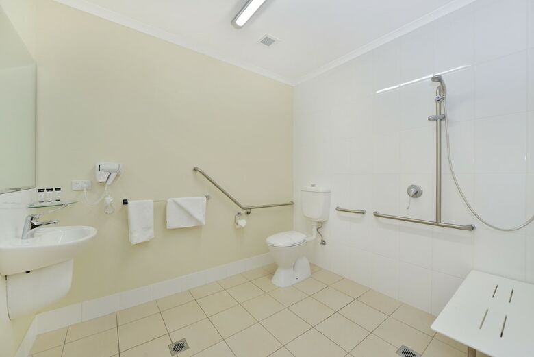 Hotel Cairns Queenslander