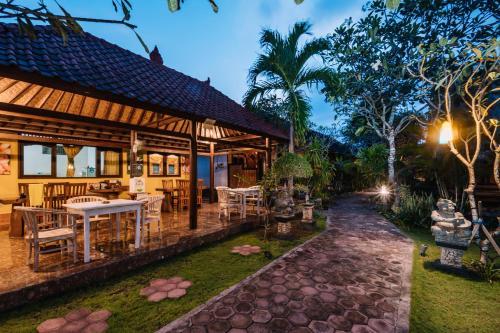 Bunda 7 Bungalows