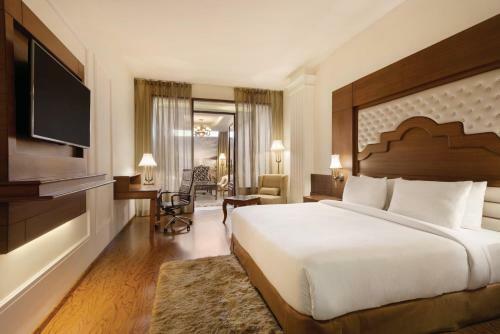 Hotel Ramada Plaza, Chandigarh, Zirakpur