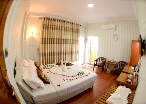 Royal Naung Yoe Hotel