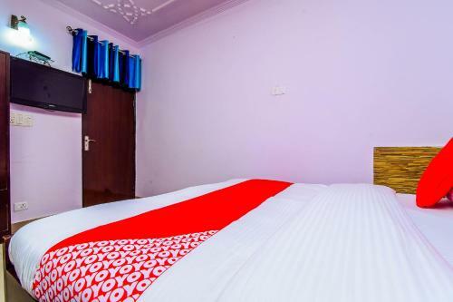 Oyo 18598 Hotel Satya Palace