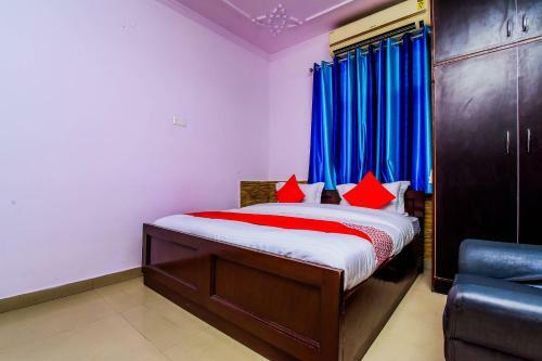 Oyo 18598 Hotel Satya Palace
