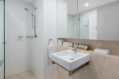 Hotel Meriton Kent Street