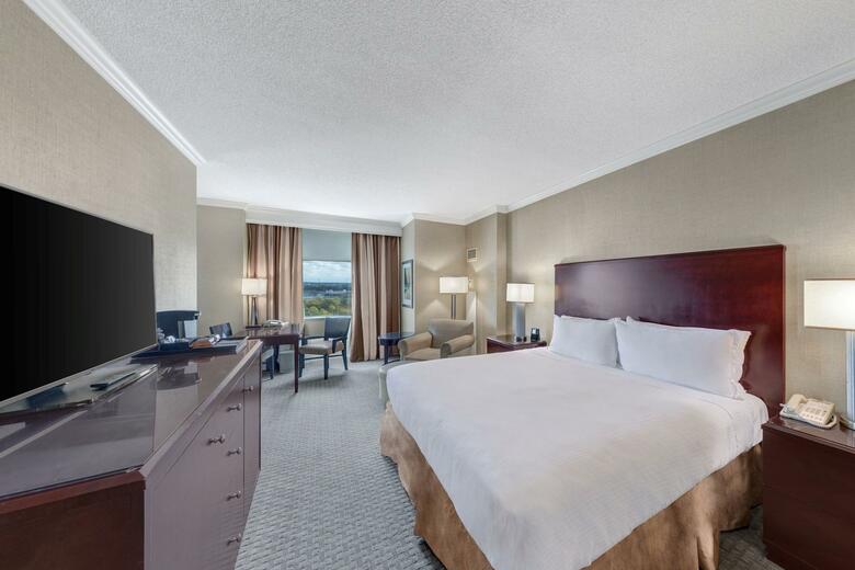 Hotel Omni Dallas Park West