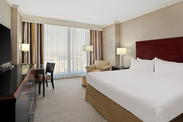 Hotel Omni Dallas Park West