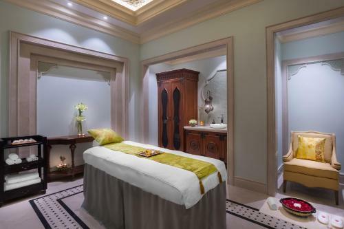 Hotel Itc Grand Bharat, A Luxury Collection Retreat.