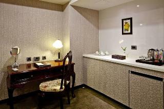 Hotel Royal Seasons Zhongkang (Superior)