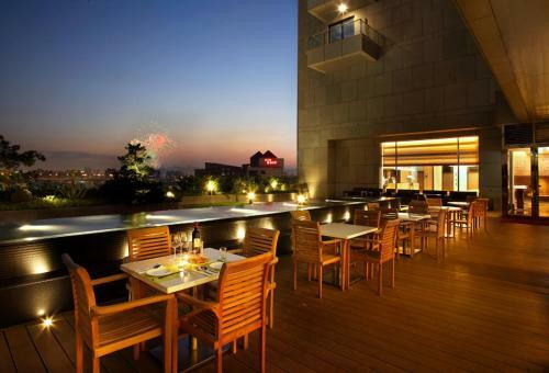 Park City Hotel Luzhou Hotel