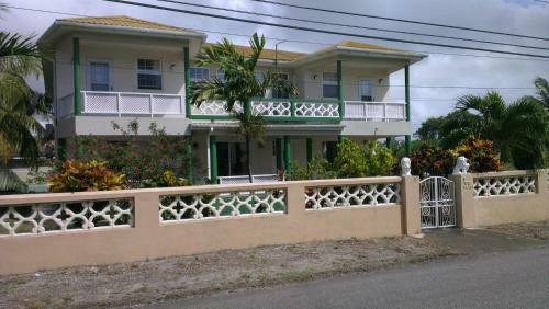 Tremont Holiday Home