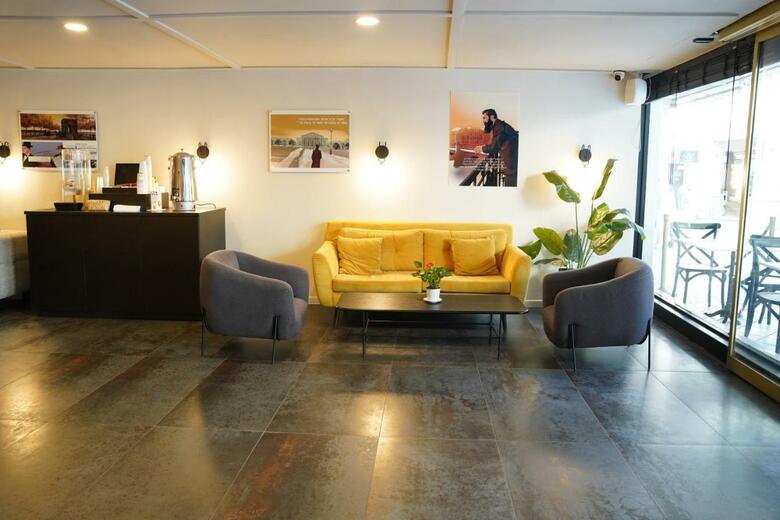 Shani Hotel
