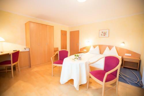 Hostal Pension Maria Theresia