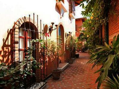Hotel Suites La Hacienda