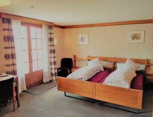 Bed & Breakfast Heidi-guesthouse-amden