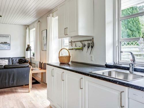 Four-bedroom Holiday Home In Nex� 11